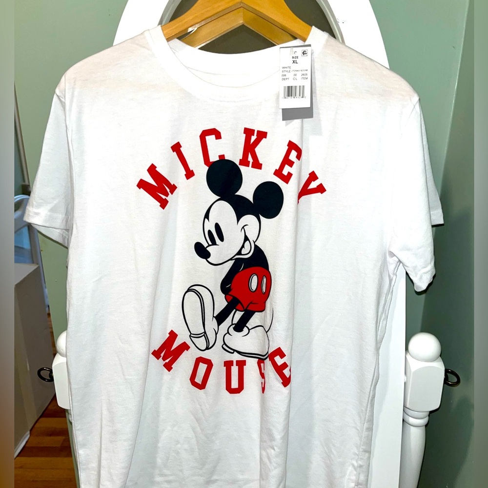 Disney Mickey Mouse classic tee Women’s XL NWT